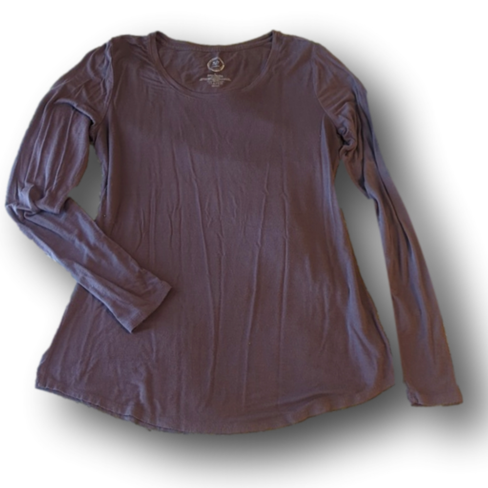 24/7 Tunic line Long sleeve scoop neck tee with fabulous stretch quality fabric